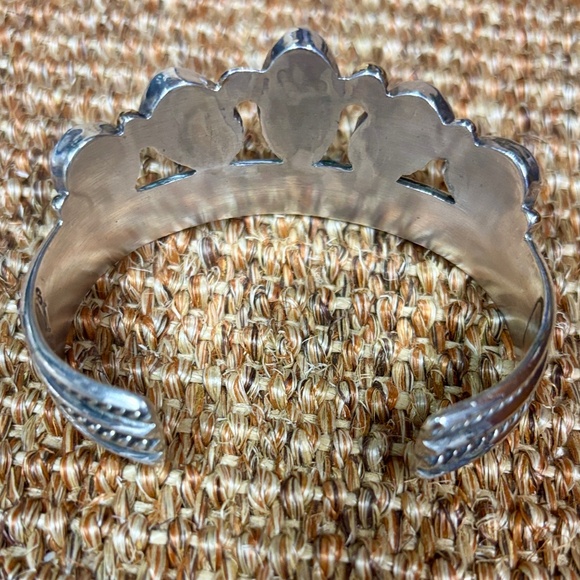 Unique Sterling Silver Cuff Bracelet w/ gold leaf appliqué iridescent gemstones - Picture 5 of 13